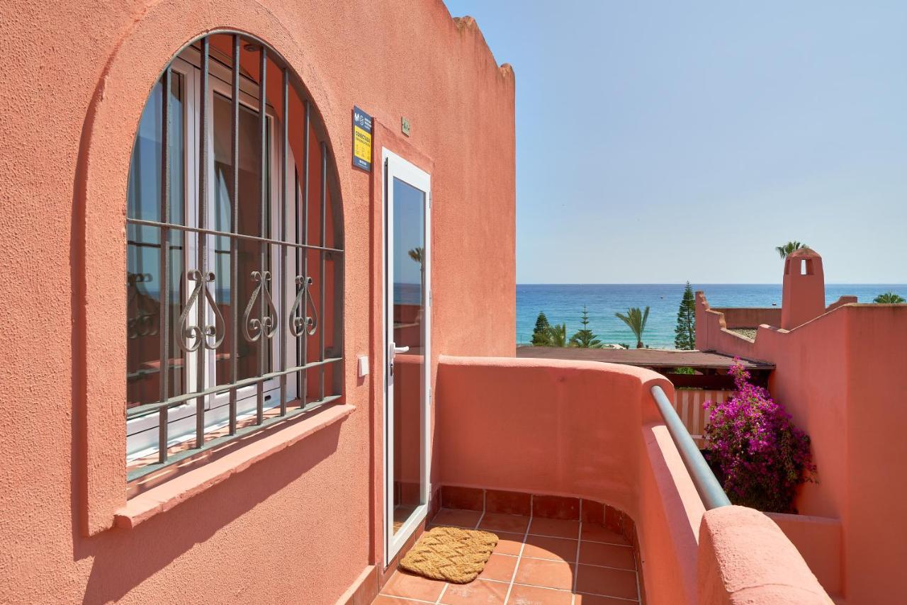 Sea Suite Beachfront Marbellac Extérieur photo