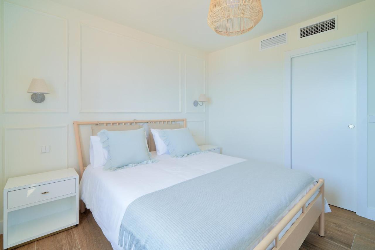 Sea Suite Beachfront Marbellac Extérieur photo