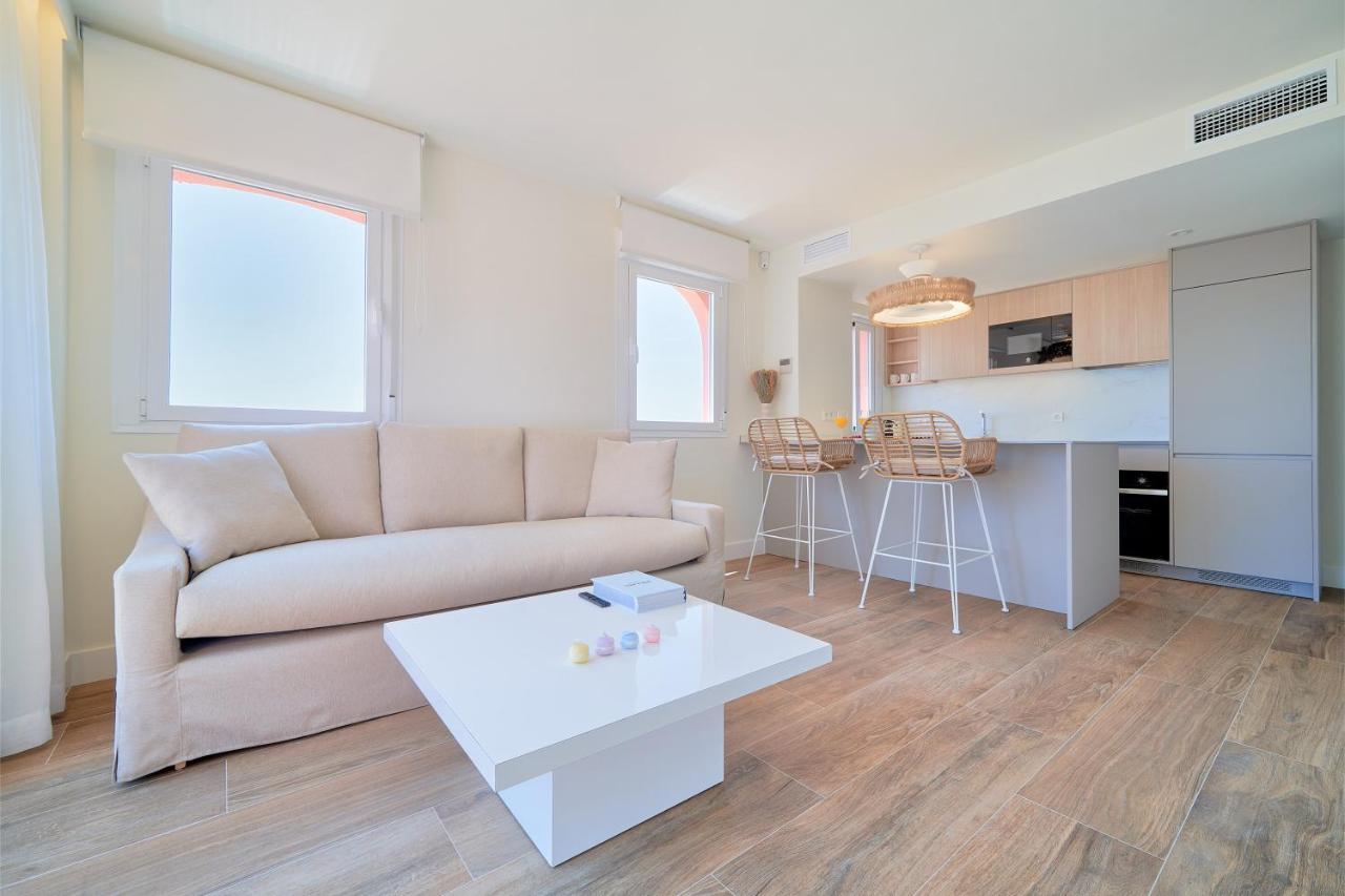 Sea Suite Beachfront Marbellac Extérieur photo